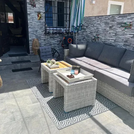 Holiday home Prachtig Gemoderniseerde Woning Op 250 Meter Het Santa Pola