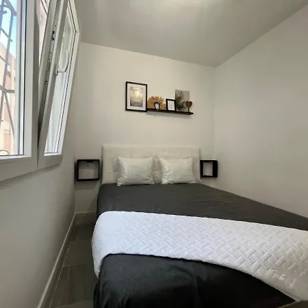 Holiday home Prachtig Gemoderniseerde Woning Op 250 Meter Het *