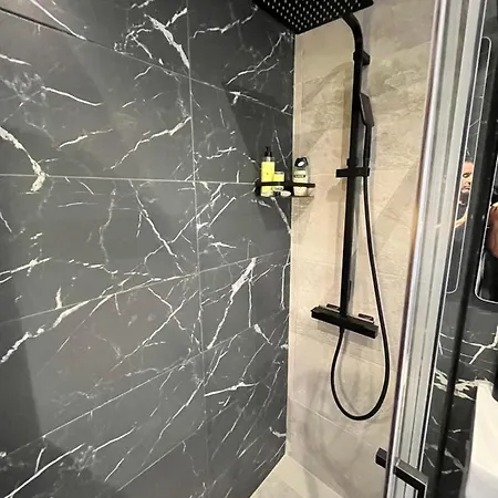 Holiday home Prachtig Gemoderniseerde Woning Op 250 Meter Het