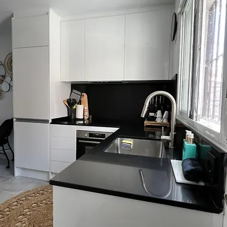 Holiday home Prachtig Gemoderniseerde Woning Op 250 Meter Het *