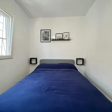 Prachtig Gemoderniseerde Woning Op 250 Meter Het