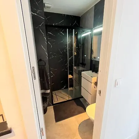 Prachtig Gemoderniseerde Woning Op 250 Meter Het Holiday home *