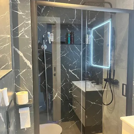 Prachtig Gemoderniseerde Woning Op 250 Meter Het Vakantiehuis *
