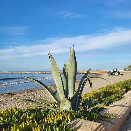 Holiday home Prachtig Gemoderniseerde Woning Op 250 Meter Het Santa Pola