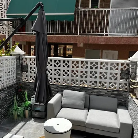Holiday home Prachtig Gemoderniseerde Woning Op 250 Meter Het Santa Pola